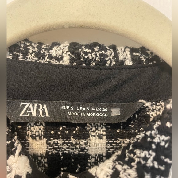 ZARA BUTTON UP BLACK COLLARED BLOUSE W/ TWEED DETAILING - CHANEL VIBES - EUC - Picture 7 of 8